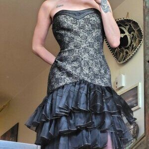 Stephan Caras Vintage wool bottom ruffles black and golden strapless dress - 10